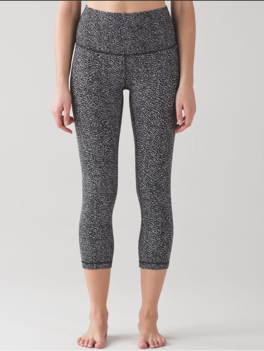 Lululemon Wunder Under Crops